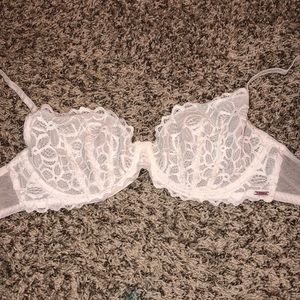 White lace bra from Pink